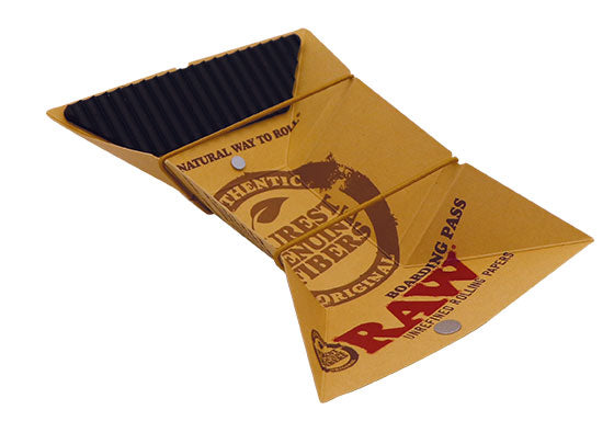 RAW -  BOARDING PASS POCKET ROLLING TRAY WITH SHREDDER